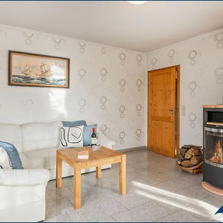 Haus Wartenberg Whg 01 アパート